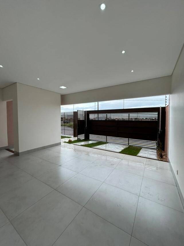 Casa à venda com 3 quartos, 166m² - Foto 2