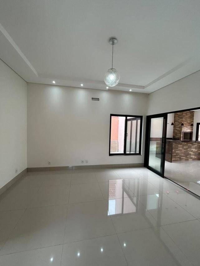 Casa à venda com 3 quartos, 166m² - Foto 8