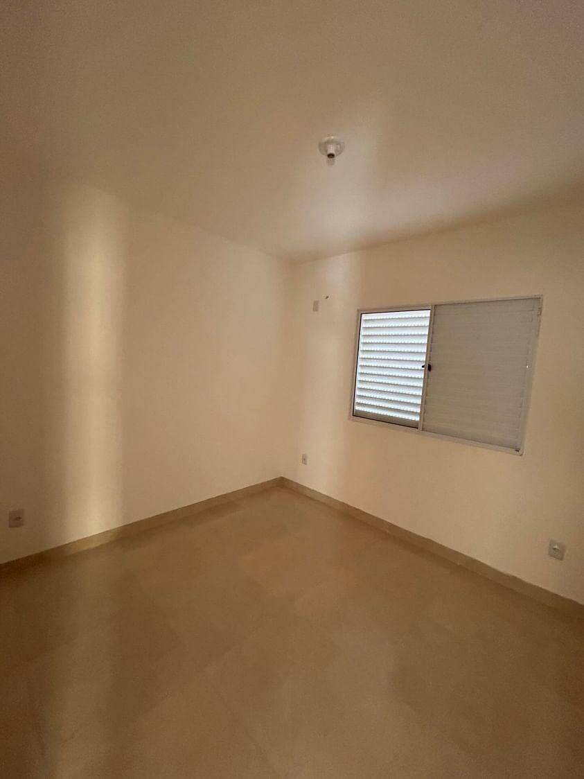 Casa à venda com 2 quartos, 66m² - Foto 5