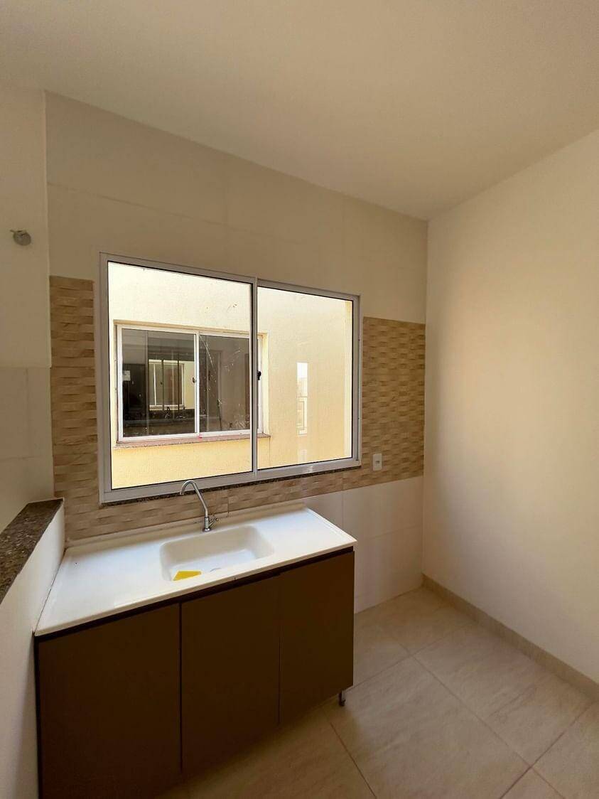 Casa à venda com 2 quartos, 66m² - Foto 16