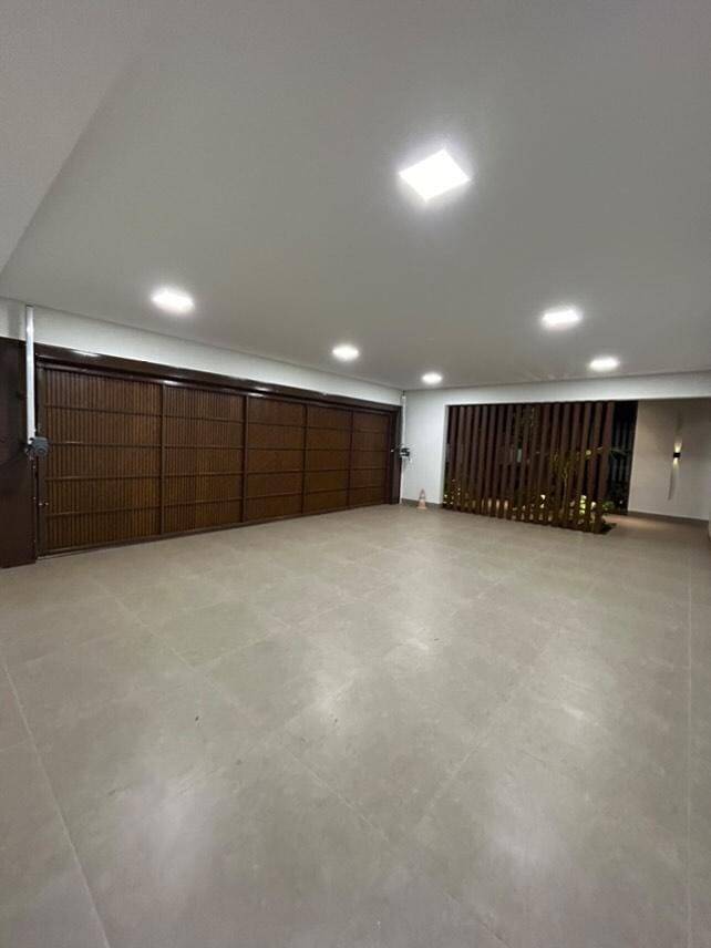Casa à venda com 3 quartos, 300m² - Foto 8