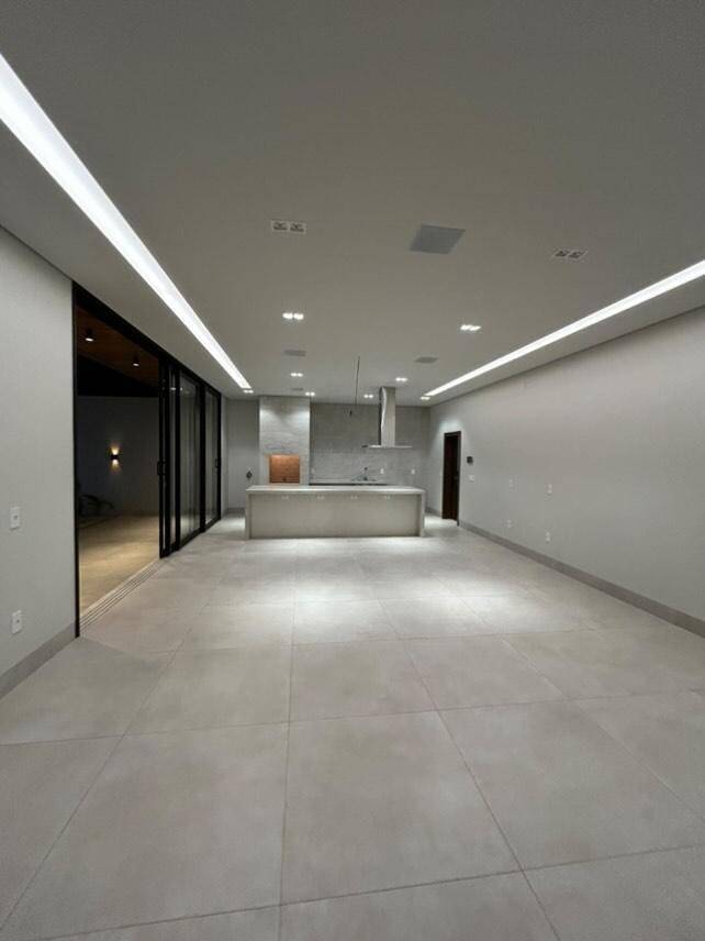 Casa à venda com 3 quartos, 300m² - Foto 11