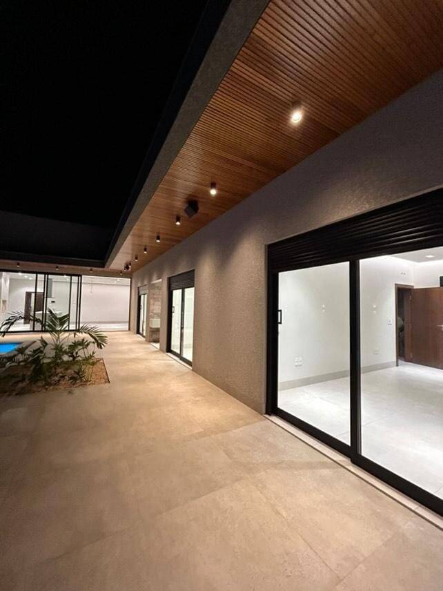 Casa à venda com 3 quartos, 300m² - Foto 13