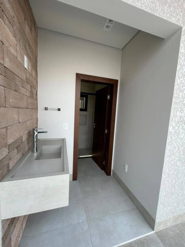 Casa à venda com 3 quartos, 300m² - Foto 18