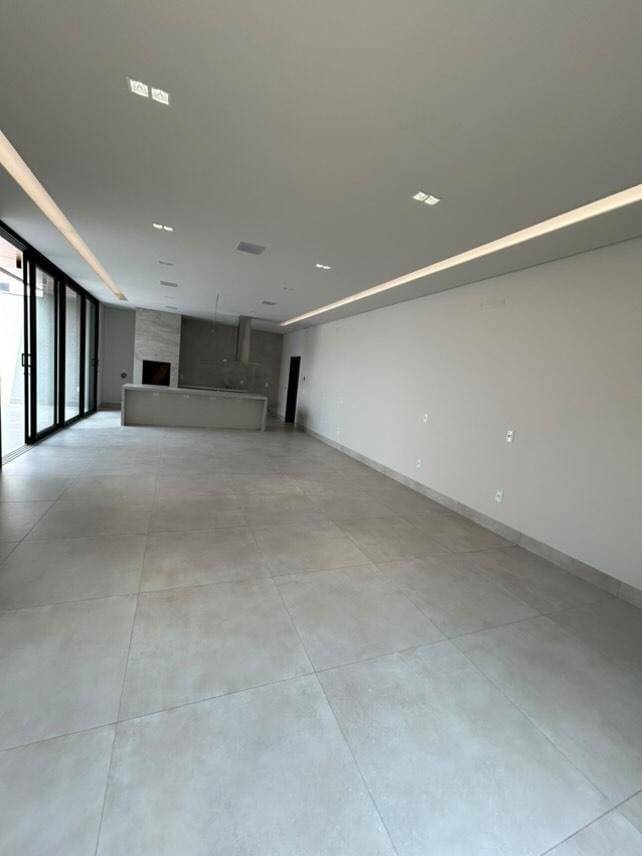 Casa à venda com 3 quartos, 300m² - Foto 23