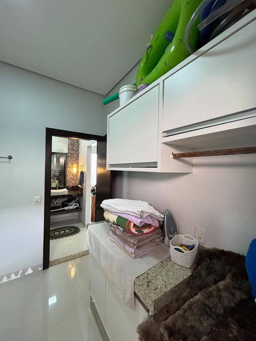 Casa à venda com 3 quartos, 196m² - Foto 11