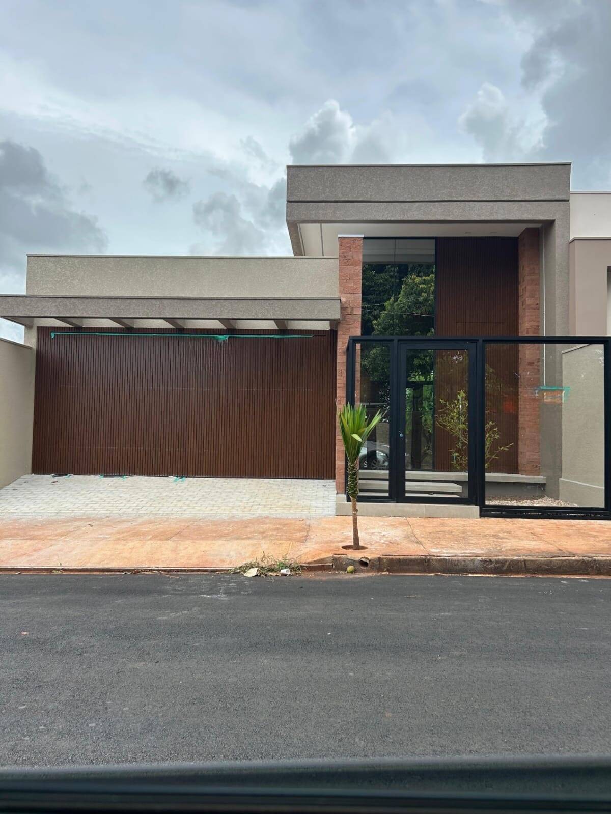 Casa à venda com 3 quartos, 178m² - Foto 3
