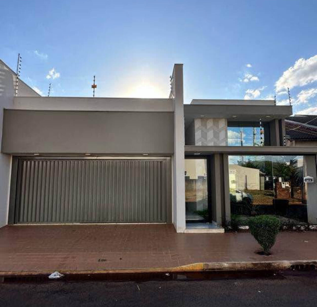 Casa à venda 30 mts - Jardim Santa Lucia - 206 m² de área construída -