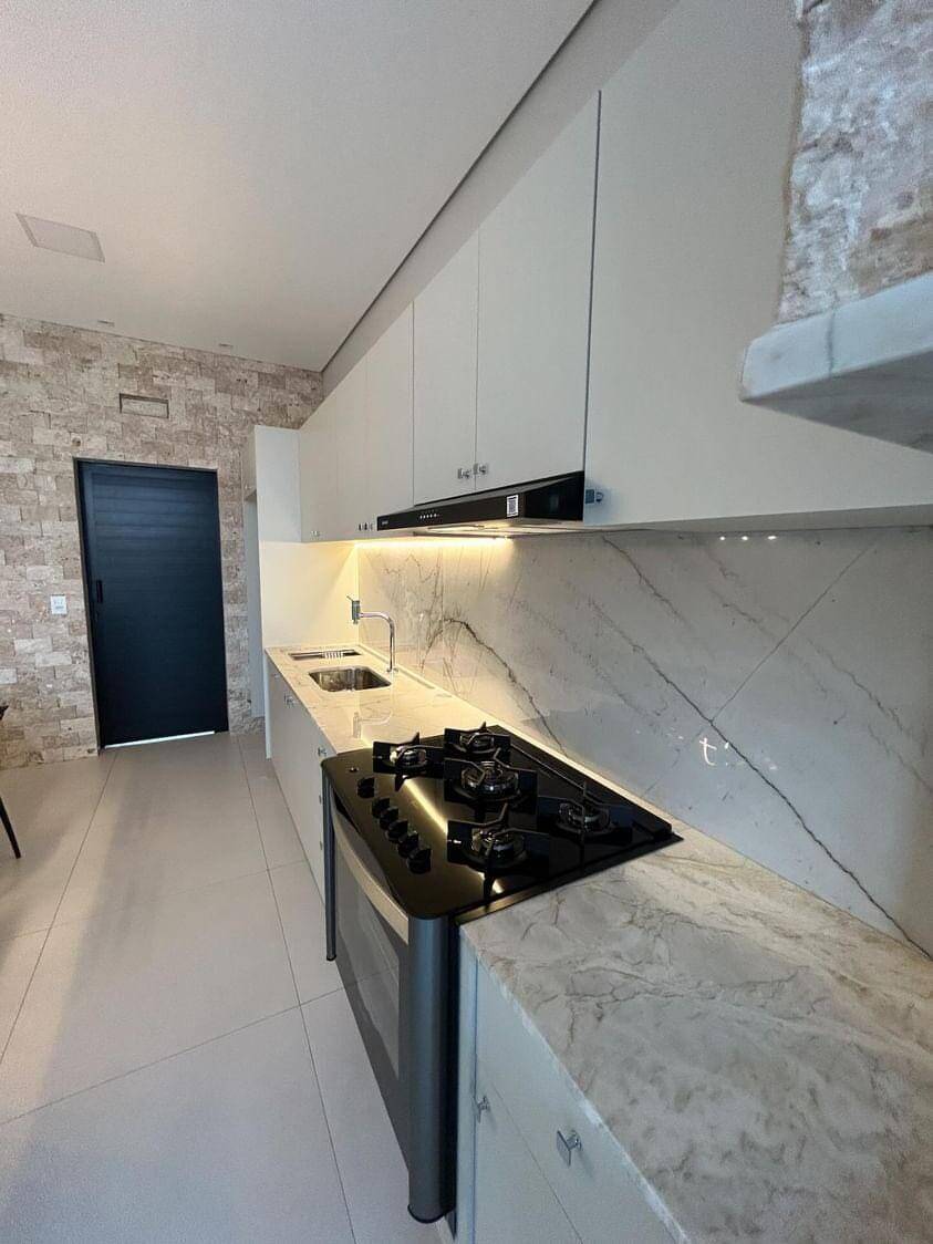 Casa à venda com 3 quartos, 117m² - Foto 4