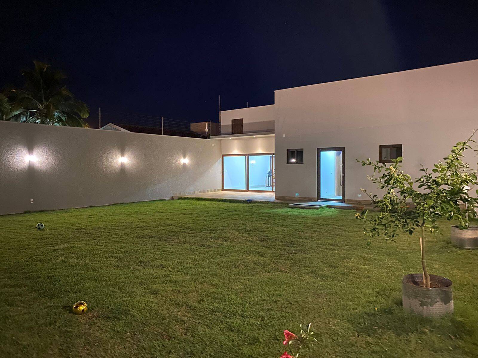 Casa à venda com 3 quartos, 256m² - Foto 11