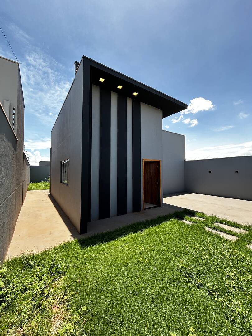 Casa à venda com 3 quartos, 96m² - Foto 2