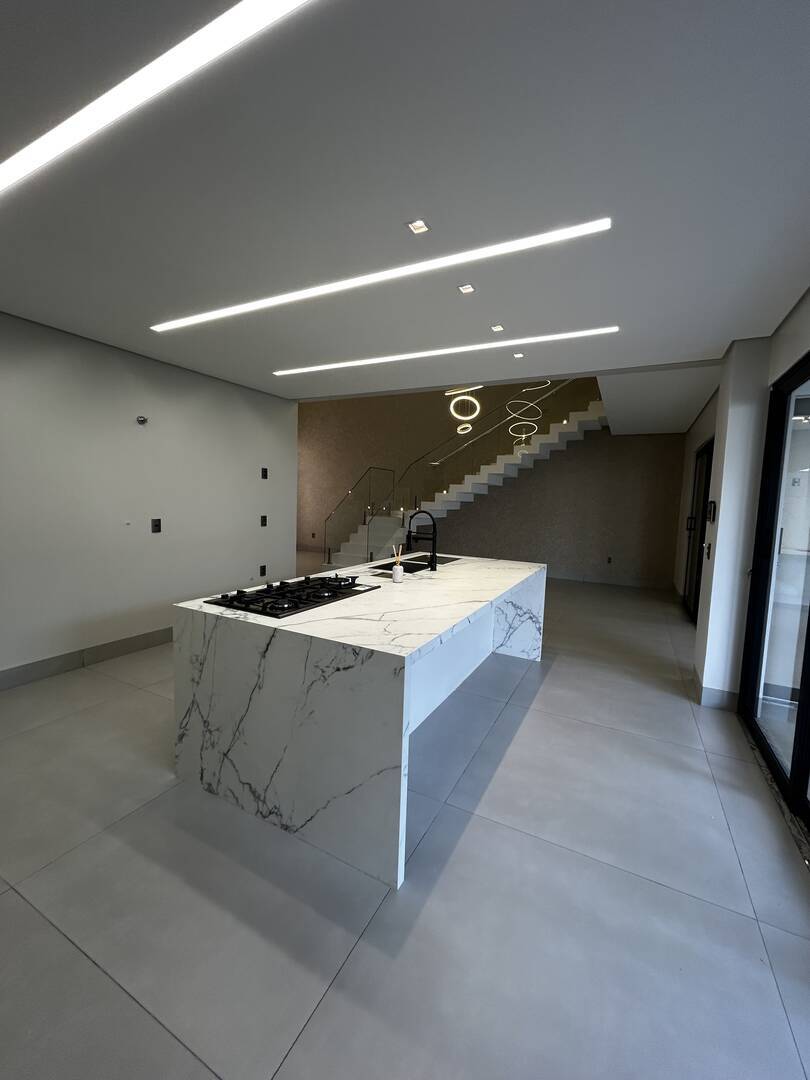 Casa, 4 quartos, 240 m² - Foto 18