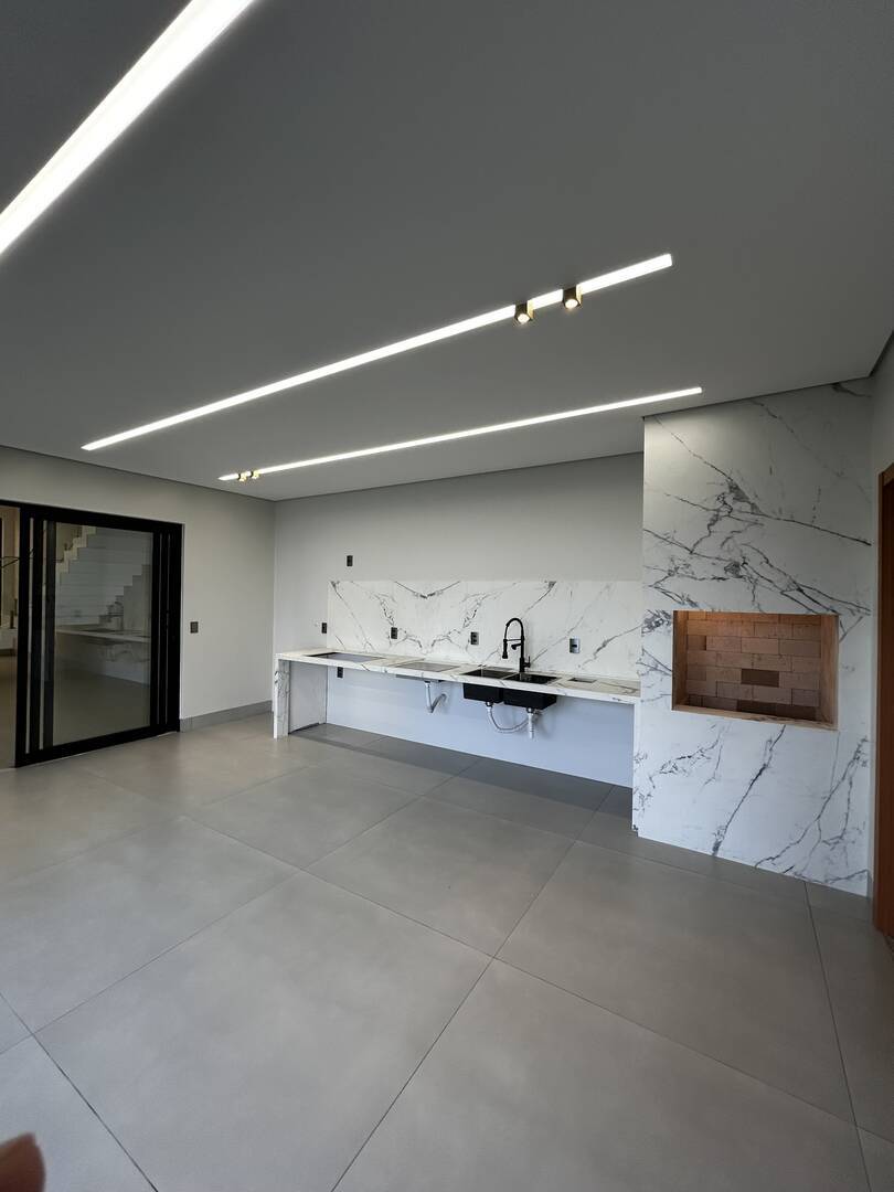 Casa, 4 quartos, 240 m² - Foto 31