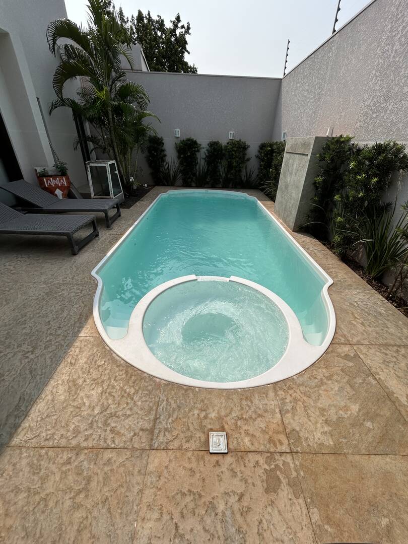 Casa, 3 quartos, 219 m² - Foto 2