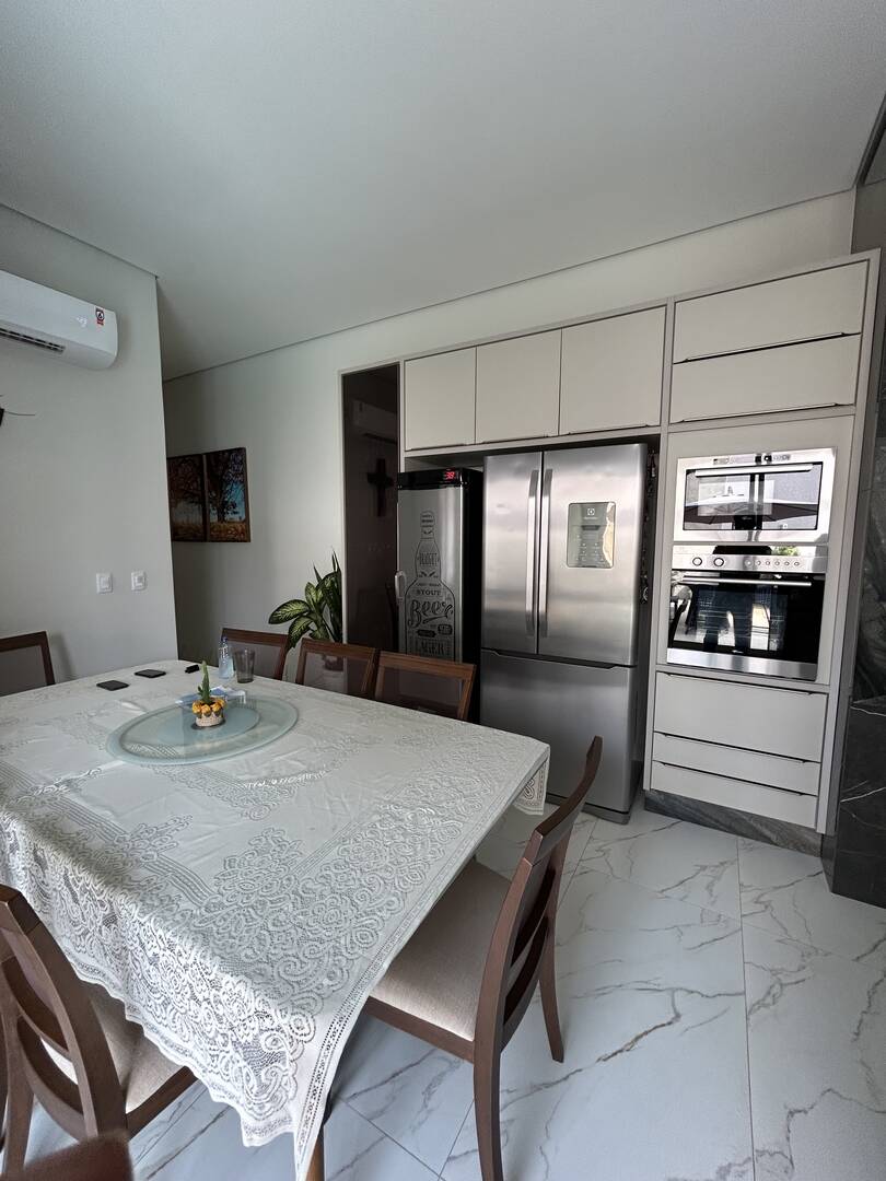 Casa, 3 quartos, 219 m² - Foto 30