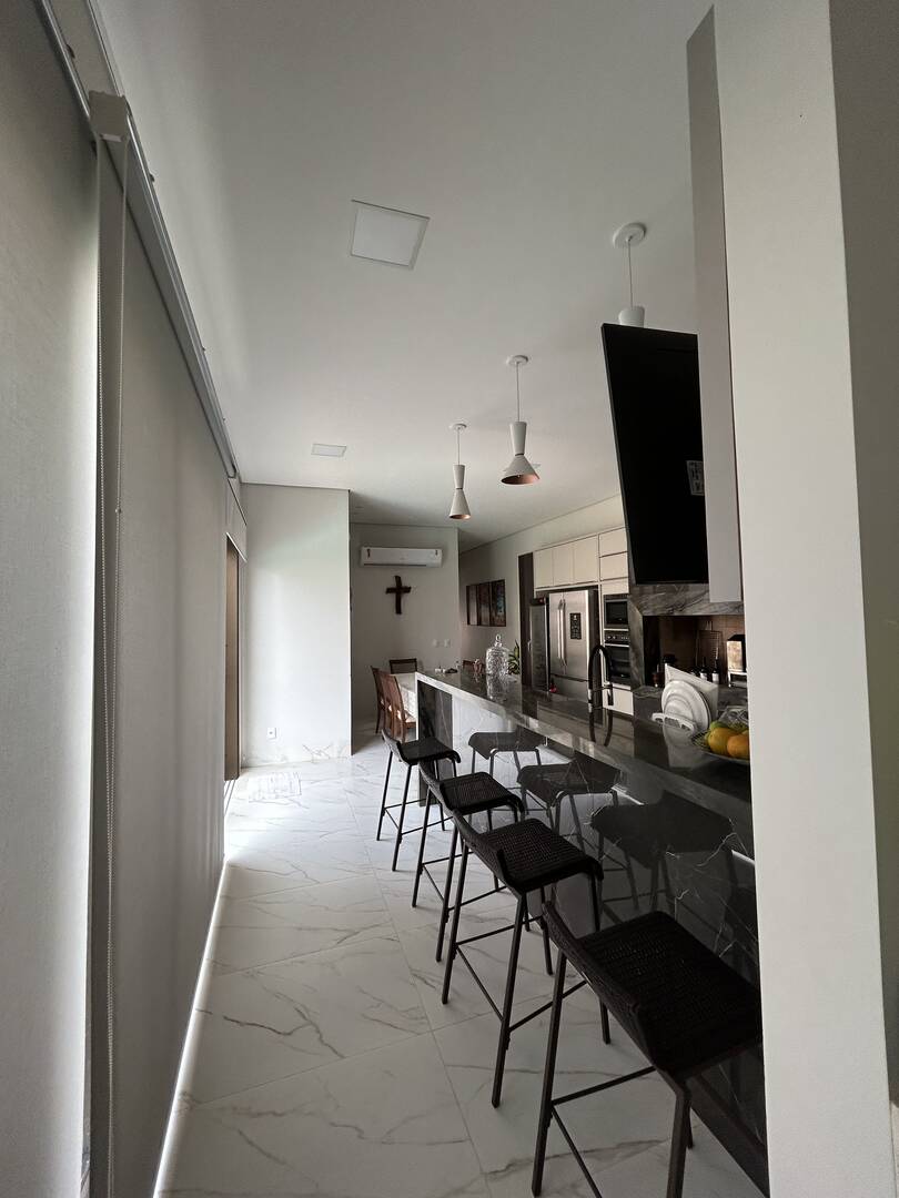 Casa, 3 quartos, 219 m² - Foto 31