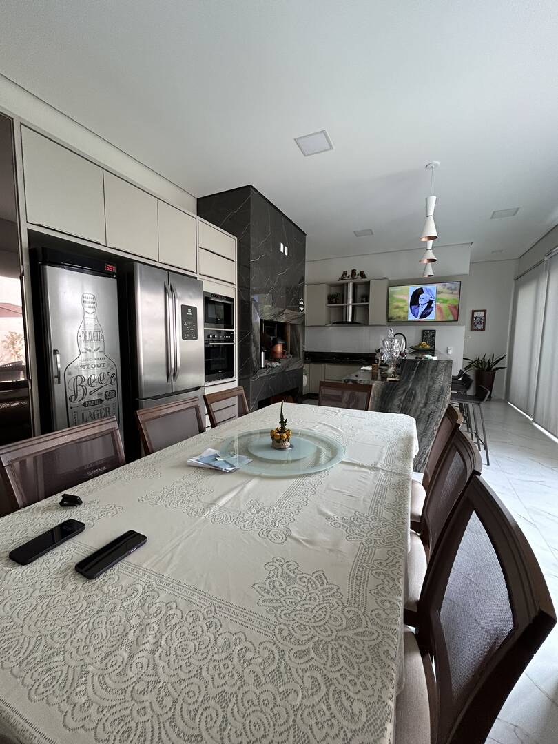 Casa, 3 quartos, 219 m² - Foto 39