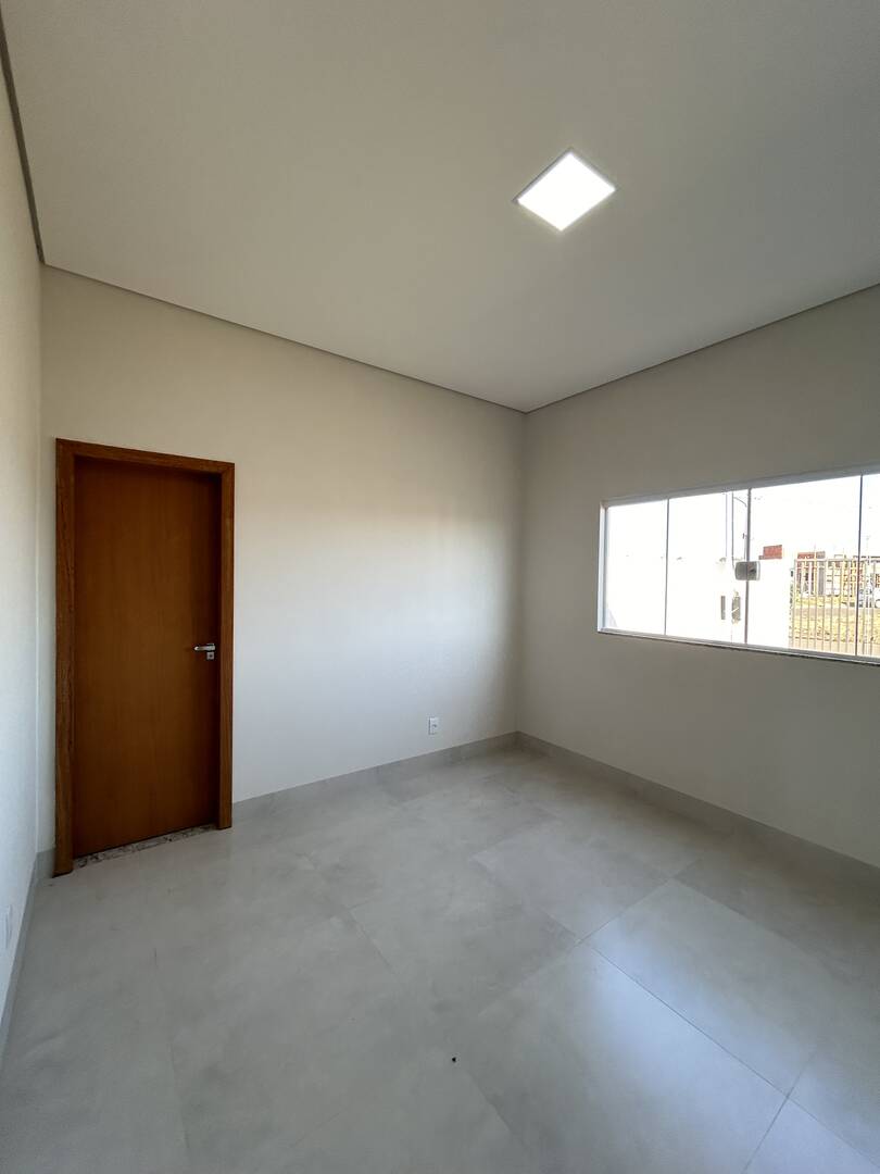 Casa à venda com 2 quartos, 71m² - Foto 5