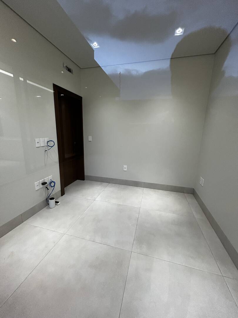 Casa à venda com 3 quartos, 300m² - Foto 46