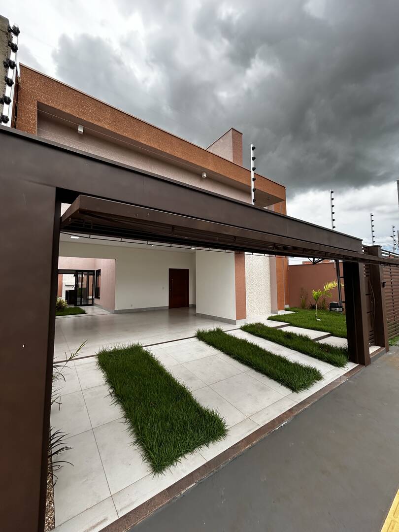 Casa à venda com 3 quartos, 166m² - Foto 1