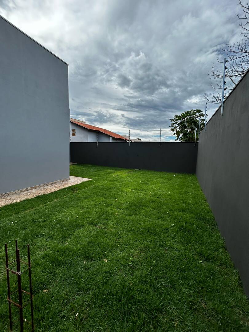 Casa à venda com 3 quartos, 100m² - Foto 32