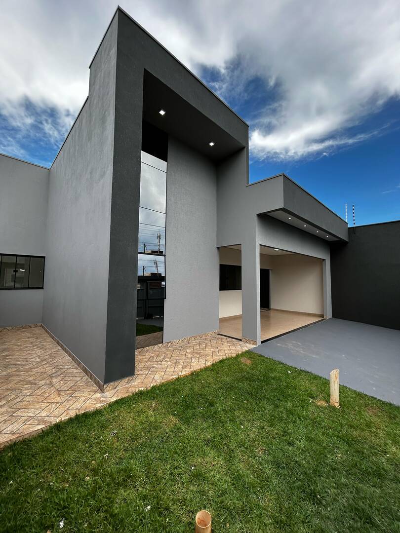 Casa à venda com 3 quartos, 100m² - Foto 1