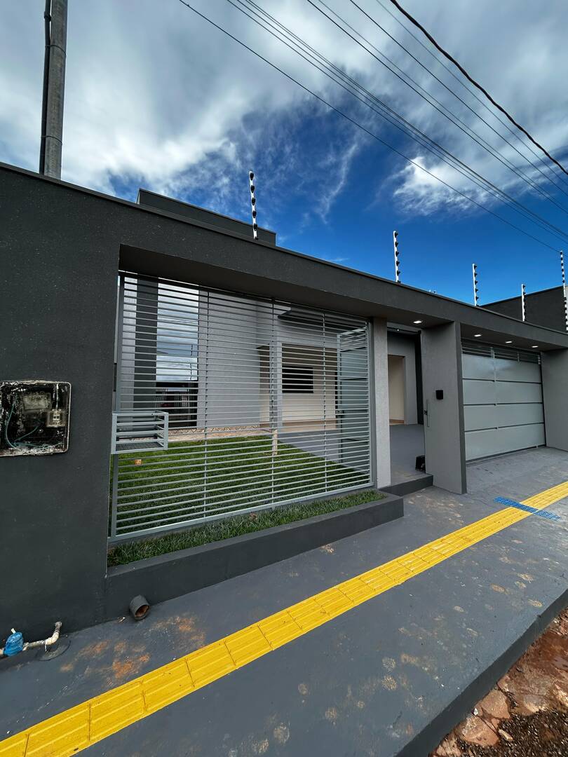 Casa à venda com 3 quartos, 100m² - Foto 2