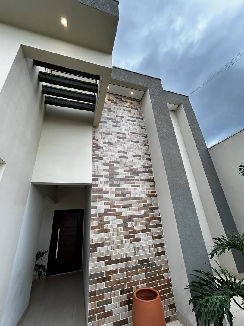 Casa à venda com 3 quartos, 205m² - Foto 3