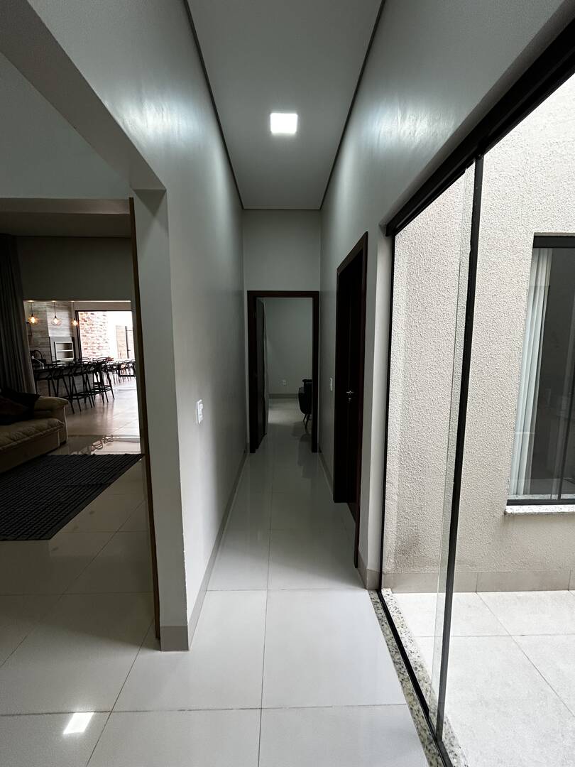 Casa à venda com 3 quartos, 205m² - Foto 5