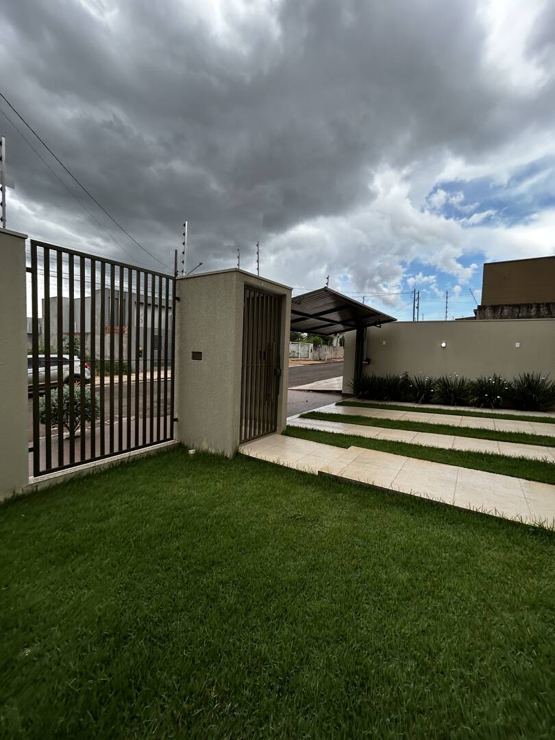 Casa à venda com 3 quartos, 205m² - Foto 18