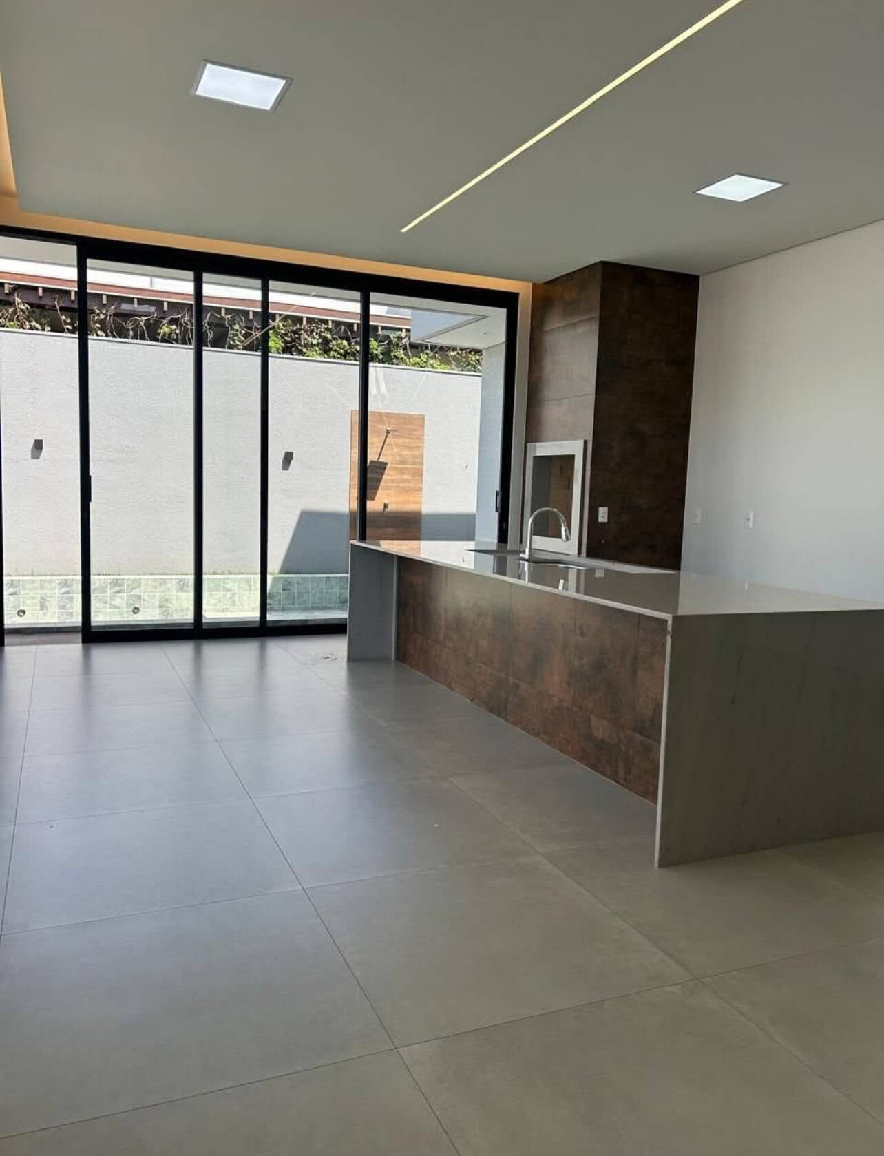 Casa à venda com 3 quartos, 238m² - Foto 3