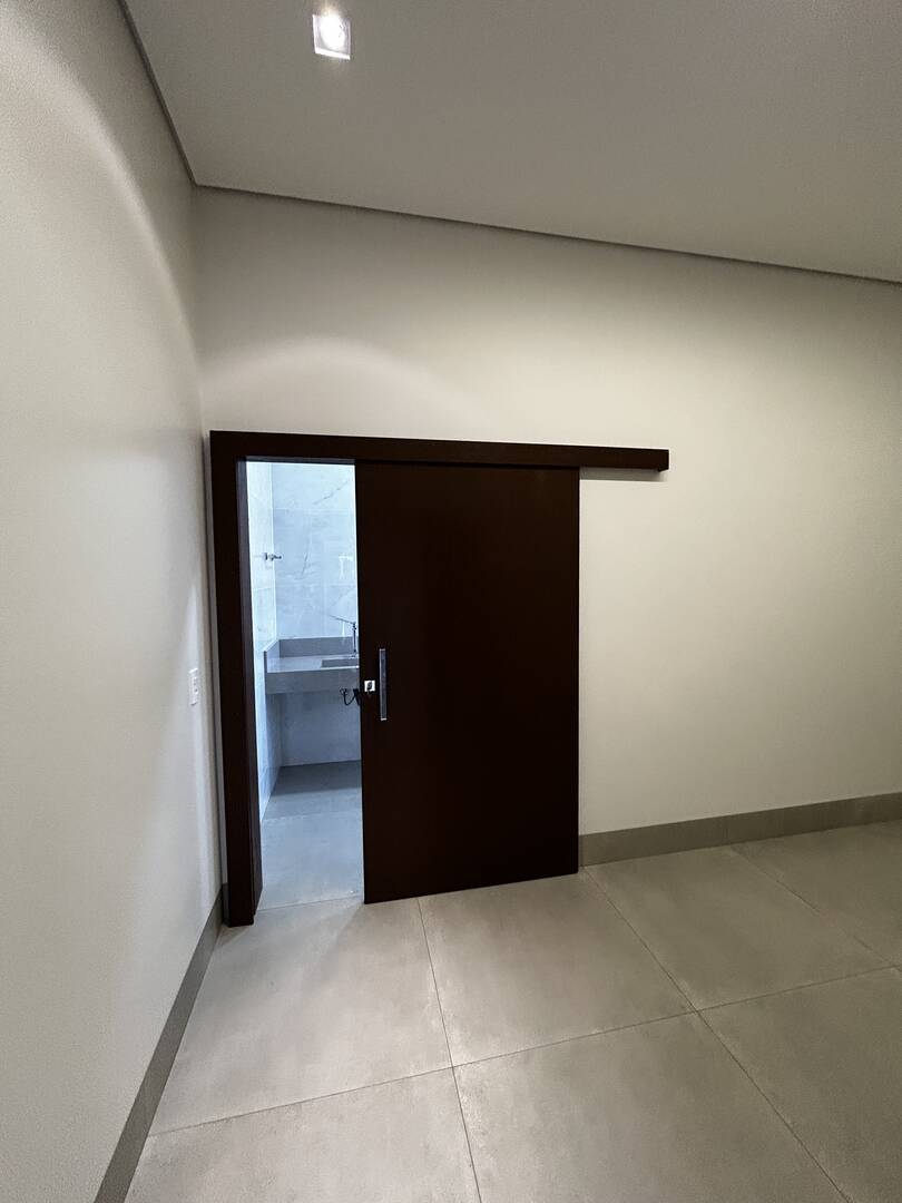 Casa à venda com 3 quartos, 238m² - Foto 13