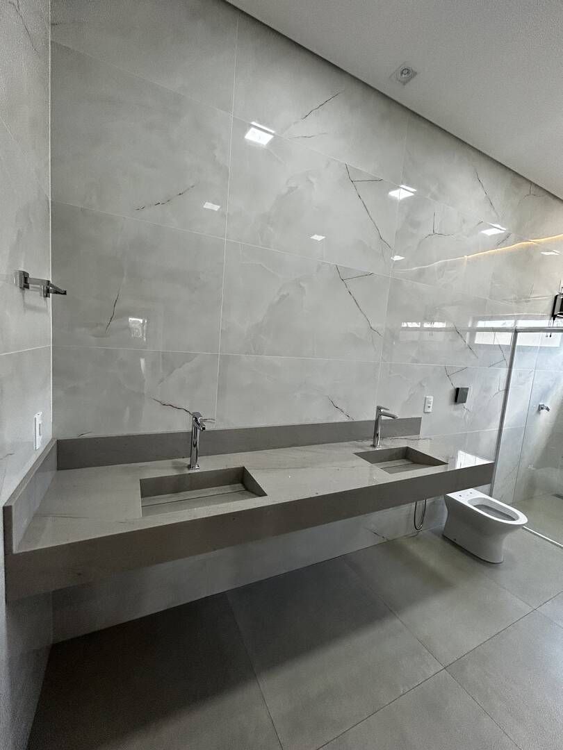 Casa à venda com 3 quartos, 238m² - Foto 14