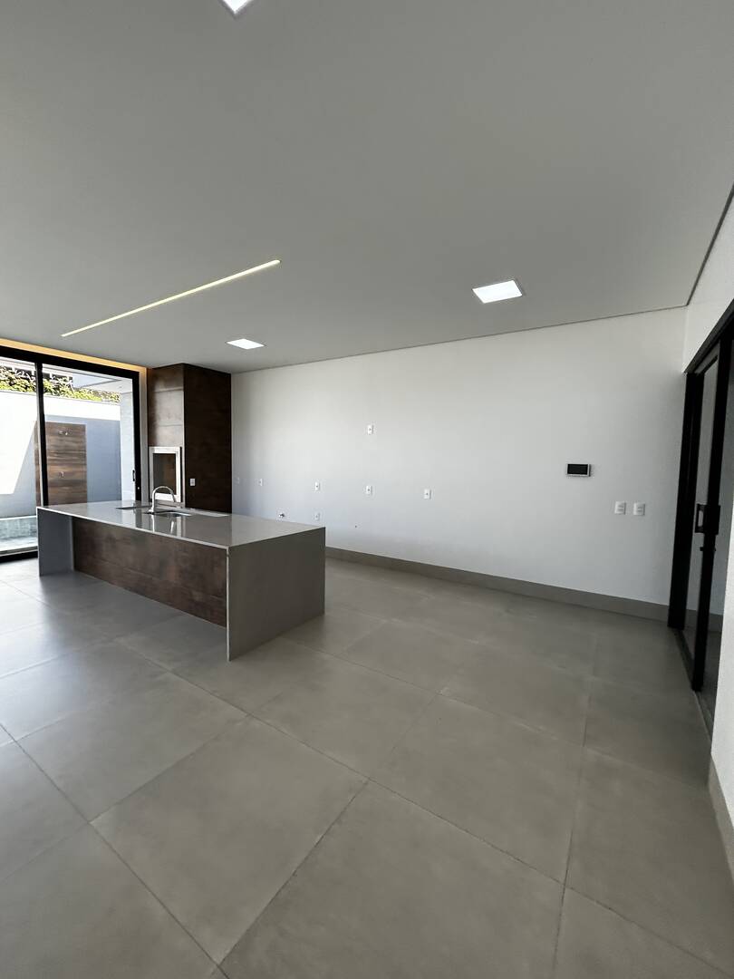 Casa à venda com 3 quartos, 238m² - Foto 33