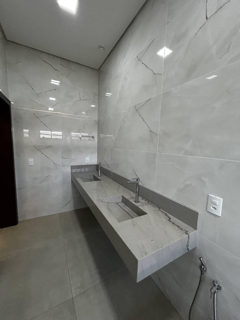 Casa à venda com 3 quartos, 238m² - Foto 37