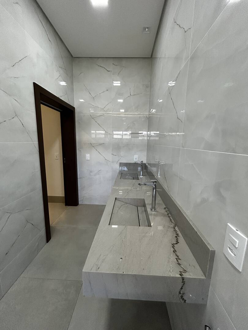 Casa à venda com 3 quartos, 238m² - Foto 40