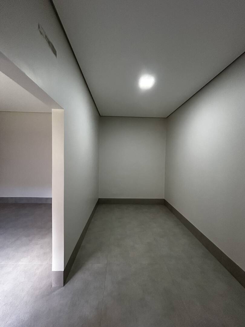 Casa à venda com 3 quartos, 262m² - Foto 2