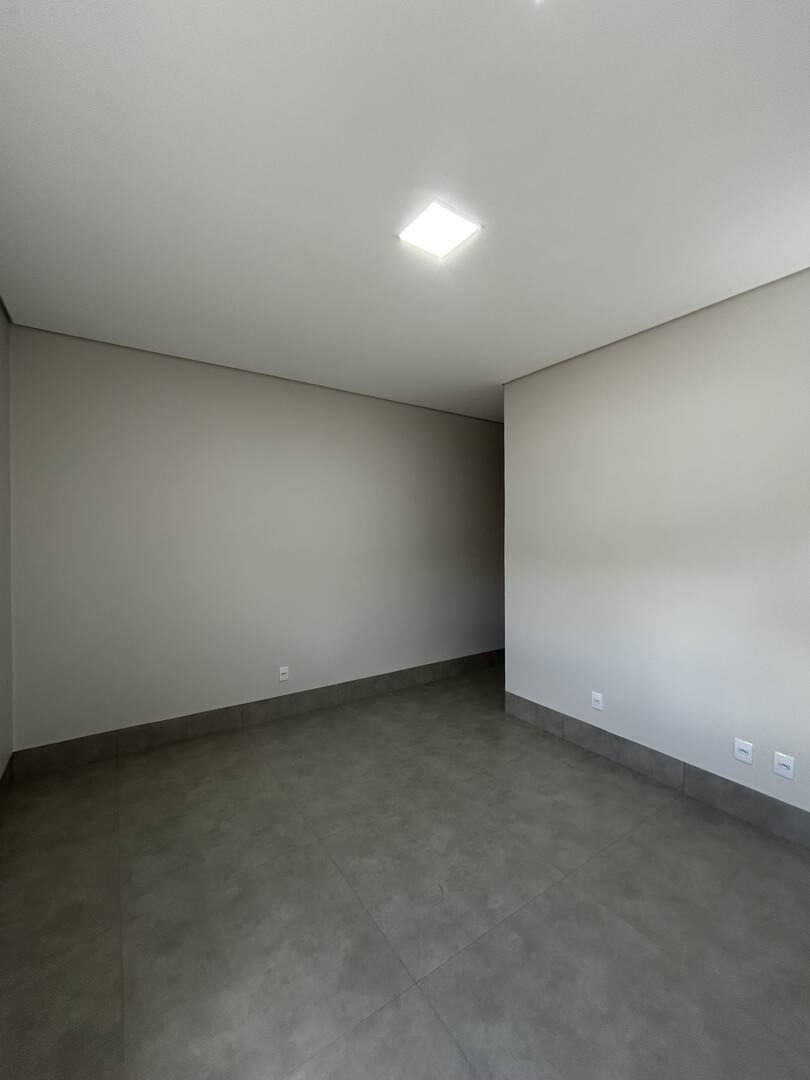Casa à venda com 3 quartos, 262m² - Foto 9