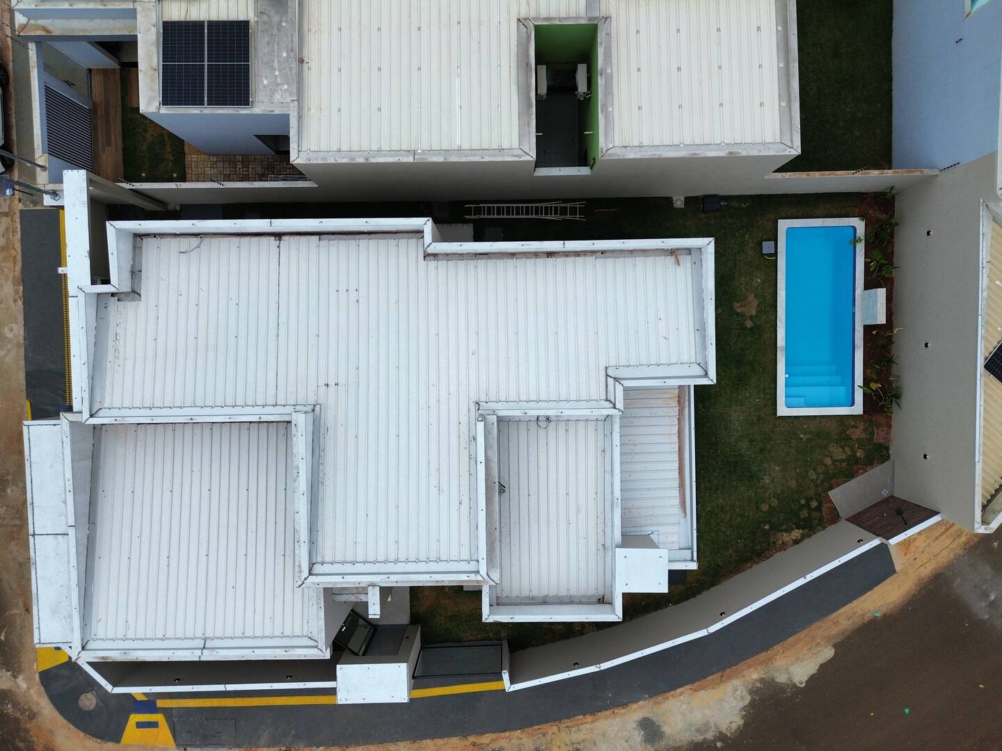Casa à venda com 3 quartos, 155m² - Foto 3