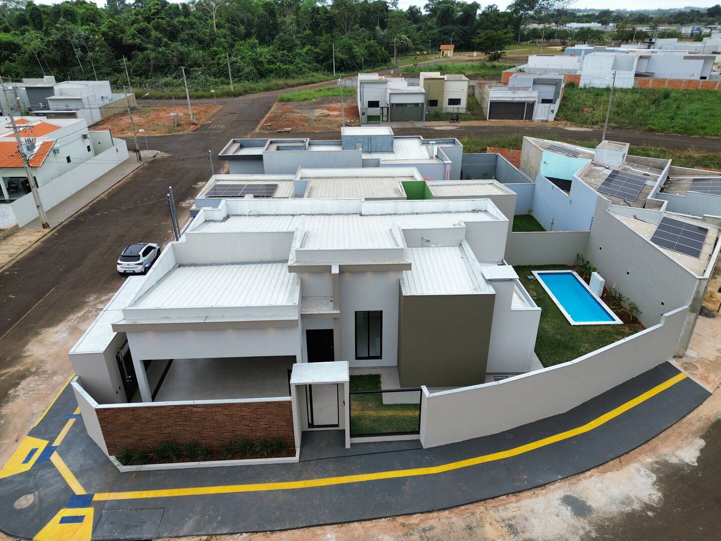 Casa à venda com 3 quartos, 155m² - Foto 1