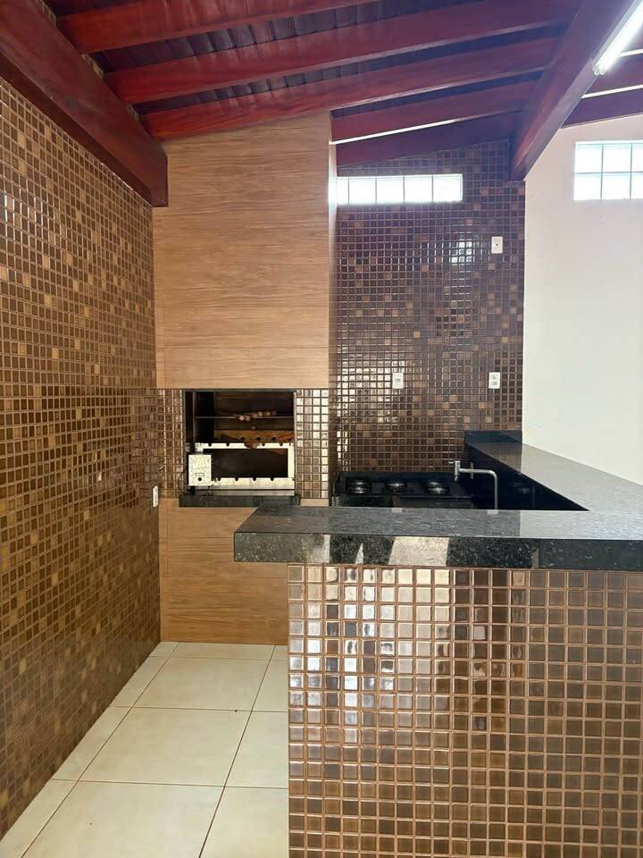 Casa à venda com 3 quartos, 225m² - Foto 7