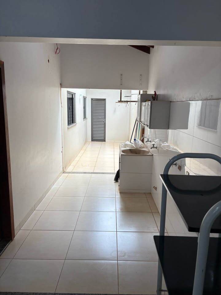 Casa à venda com 3 quartos, 225m² - Foto 11