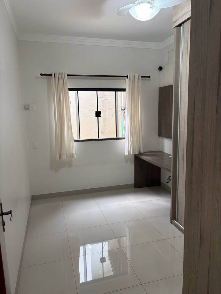 Casa à venda com 3 quartos, 225m² - Foto 10