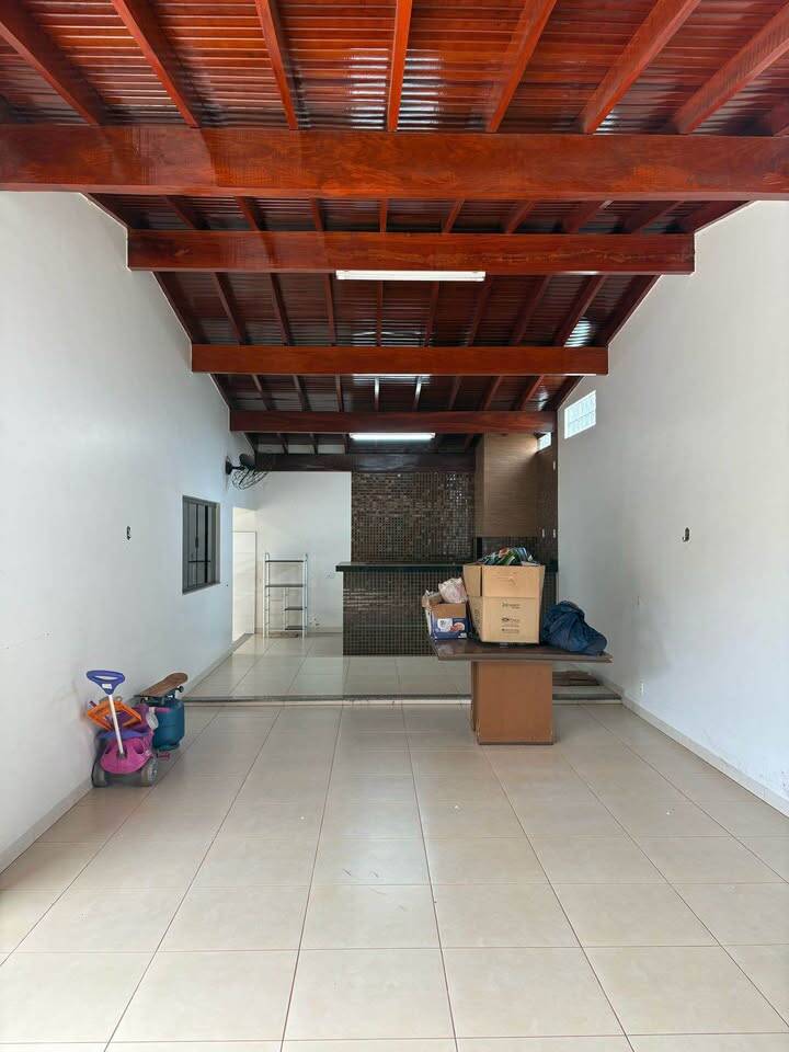 Casa à venda com 3 quartos, 225m² - Foto 8