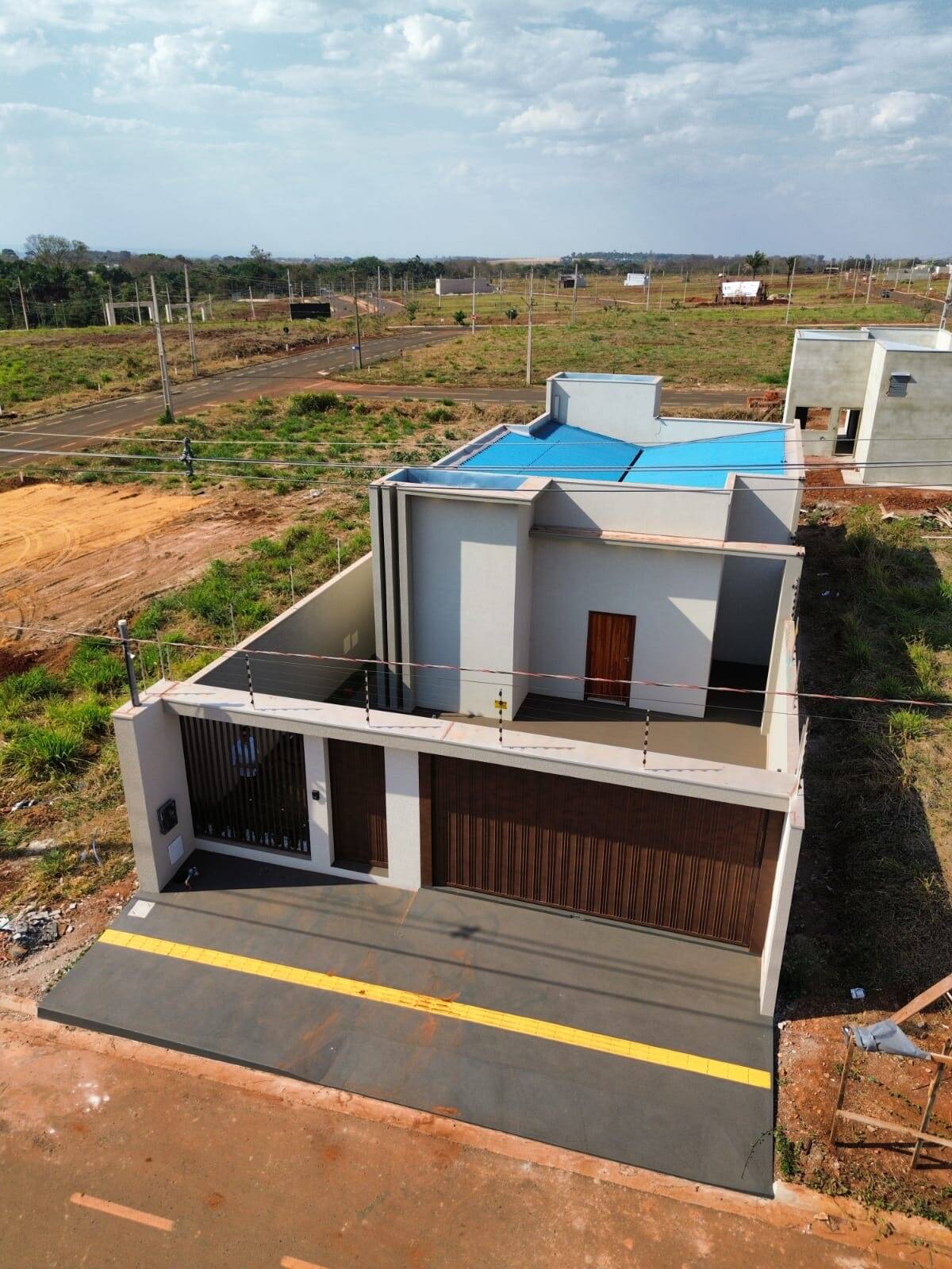 CASA NO RESERVA DO PQ R$: 630.000,00
✅1 suíte
✅2 quartos
✅1 ba
