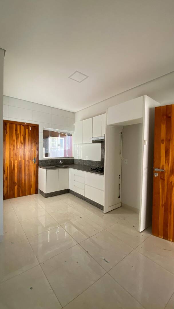 Casa à venda com 3 quartos, 84m² - Foto 3