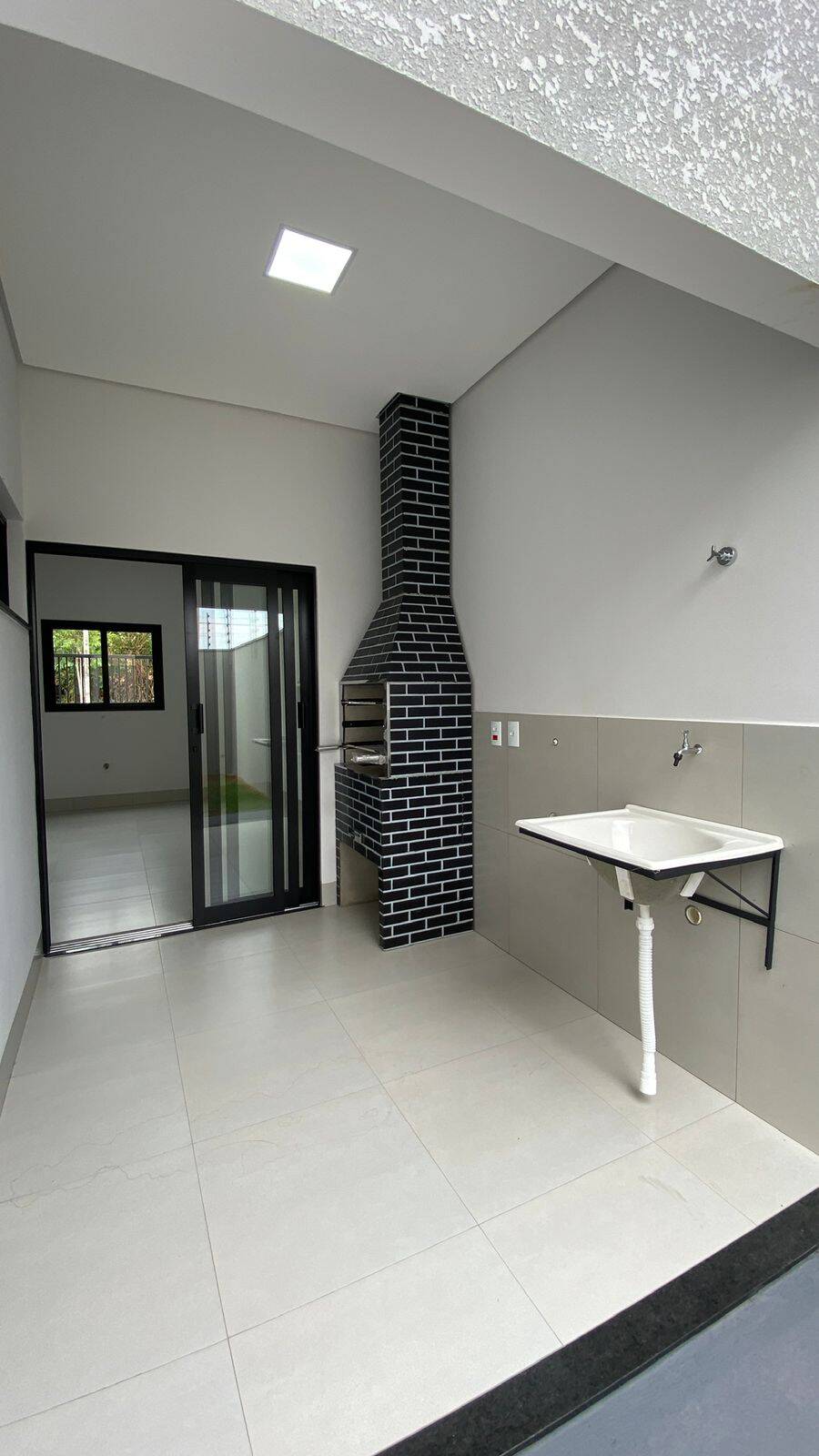 Casa à venda com 2 quartos, 103m² - Foto 8