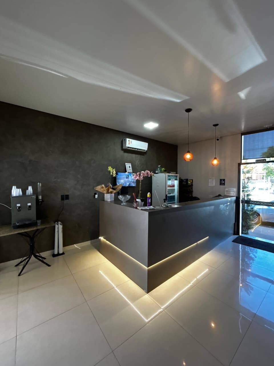 Sala-Conjunto, 450 m² - Foto 1