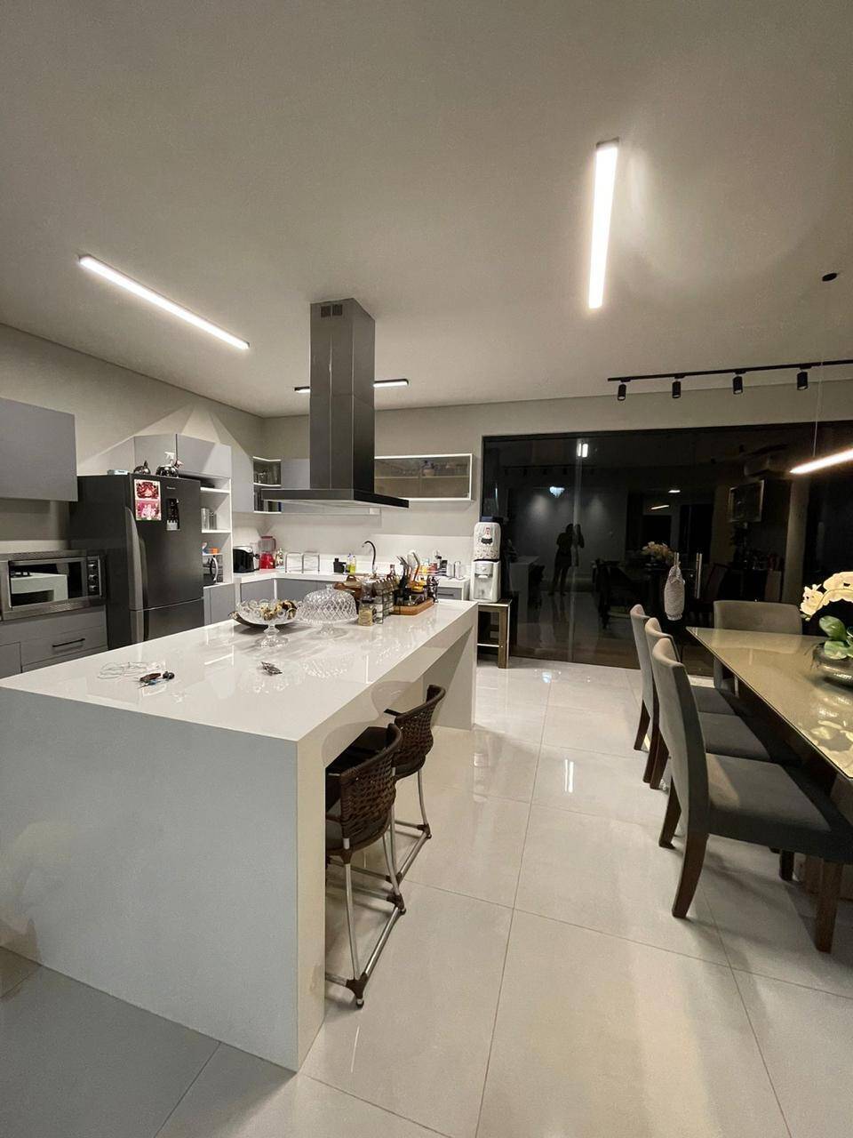 Casa, 2 quartos, 216 m² - Foto 1