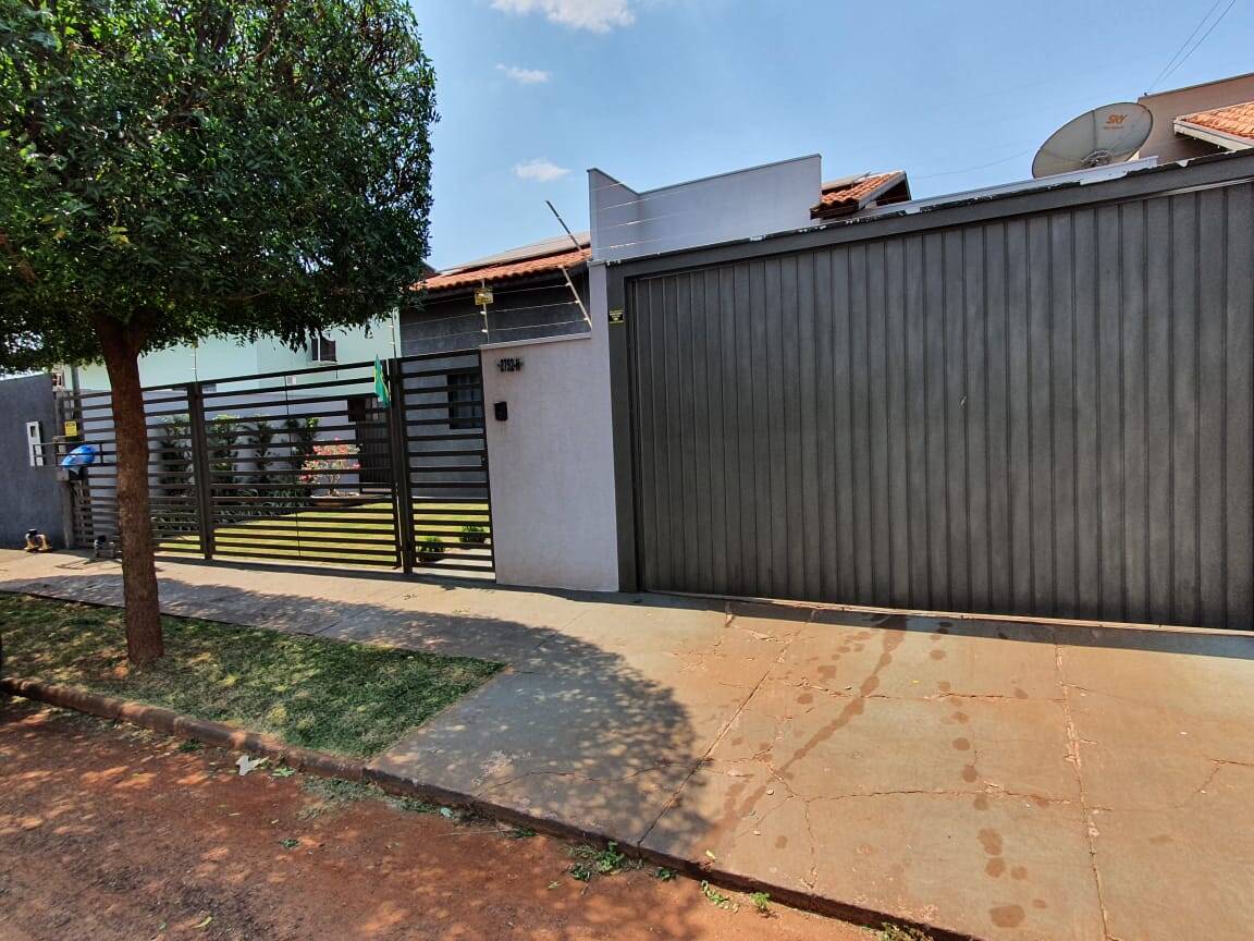 Casa, 3 quartos, 131 m² - Foto 1